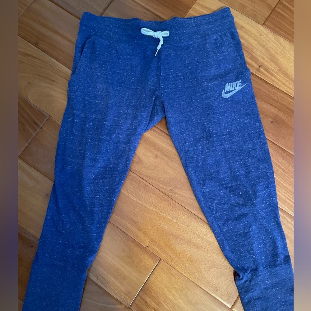 Nike cropped soft joggers